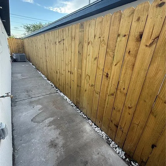 1215 Rosewood Ln #1 — Photo 11