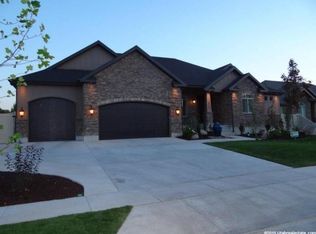 1043 W Alpine Ridge Cir, West Jordan, UT 84088