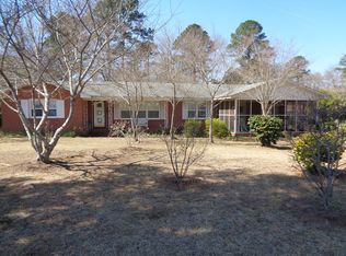 56 Lakeview Dr, Hawkinsville, GA 31036