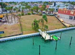 492 Laguna Dr #4, Saint Petersburg, FL 33715