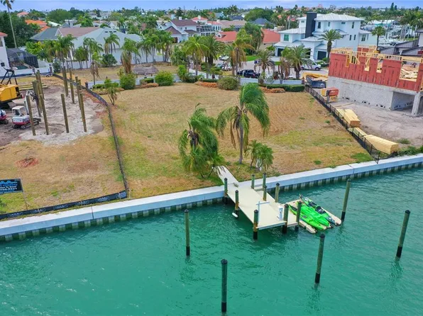 492 Laguna Dr #4, Saint Petersburg, FL 33715