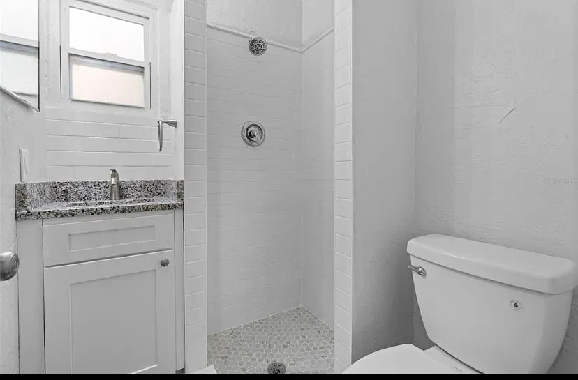 1 bed, 400 sqft, $1,300 — Photo 4