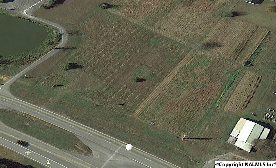2nd image of 9578 Highway 431 S