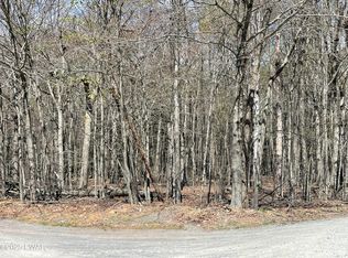 1901-1902 Horizon Dr, Greentown, PA 18426