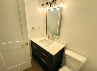 365 Front St S #3, Issaquah, WA 98027