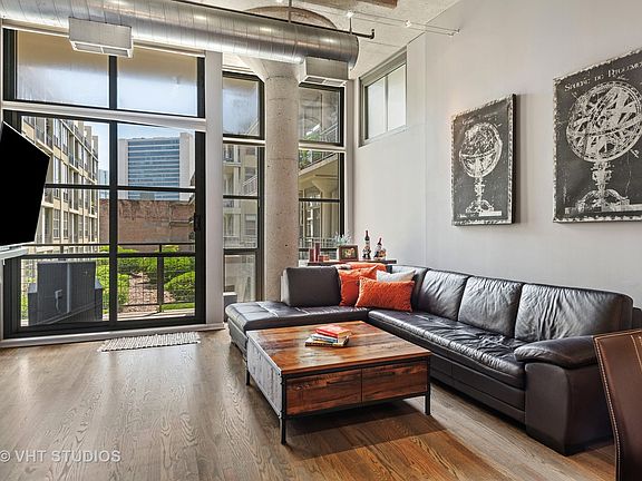 3rd image of 900 N Kingsbury St APT 839