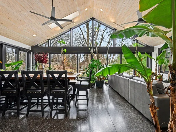 17145 9th Ave N, Plymouth, MN 55447