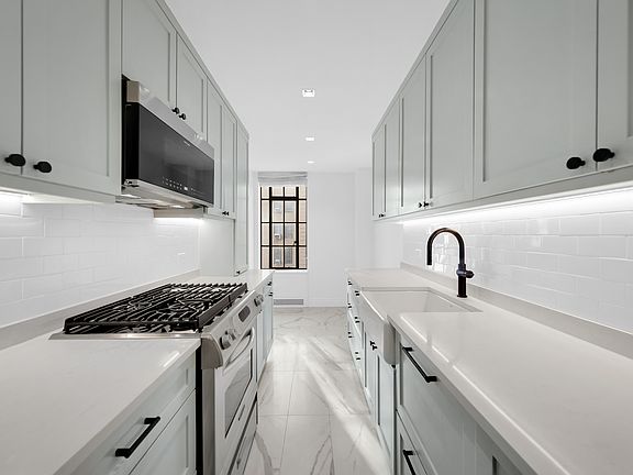 3rd image of 353 W 56th St APT 7F