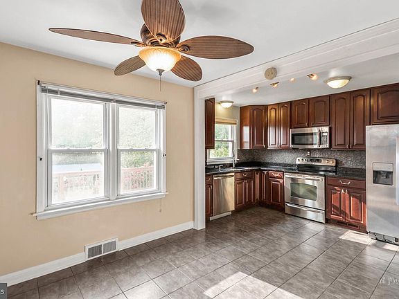 5th image of 614 Highland Way