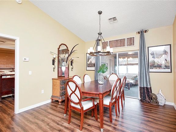 5th image of 7504 Floral Cir E