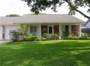 2108 N Yorktown Ct, League City, TX 77573