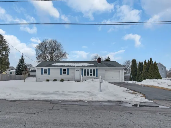 11 Hawthorne Dr, Seekonk, MA 02771