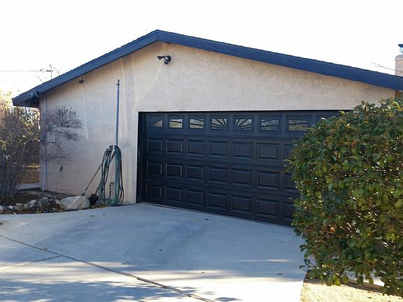 2nd image of 15874 Jenny St