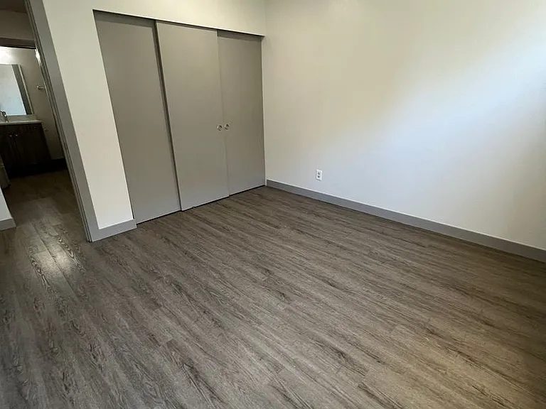 2921 Federal Ave — Photo 16