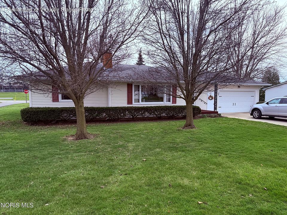 1st image of 205 E Walnut St