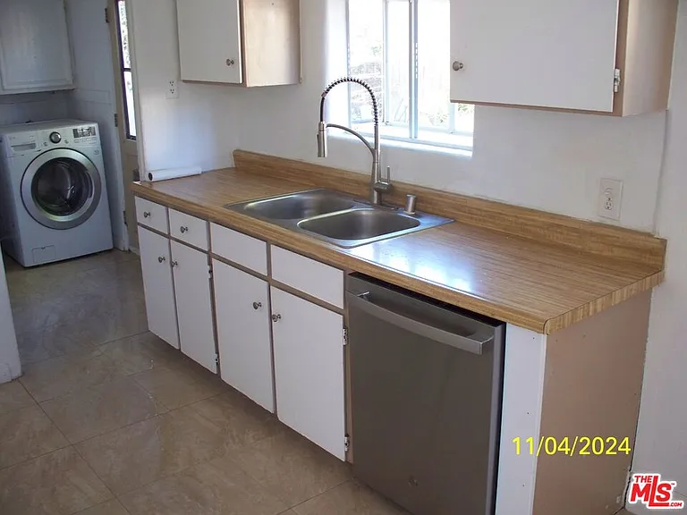4354 Coolidge Ave — Photo 44