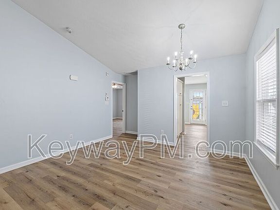 3rd image of 1512 Abby Way