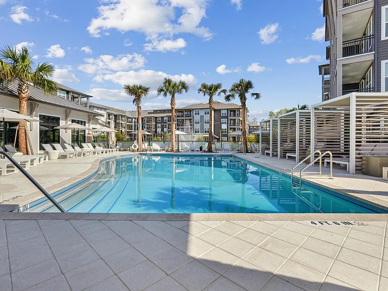 The Harlow — Photo 15