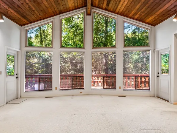 2604 Stonegate Dr, Tallahassee, FL 32308