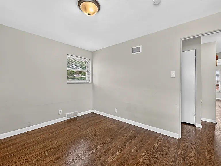 8106 Fawn Ave — Photo 7