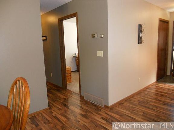 5th image of 80 Capricorn Ave E