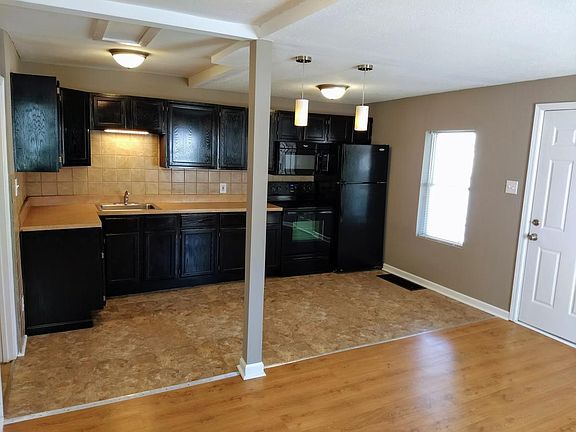 4th image of 4111 Wilmington Ave