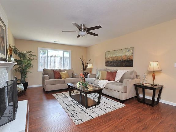 3rd image of 1646 Orchard View Dr