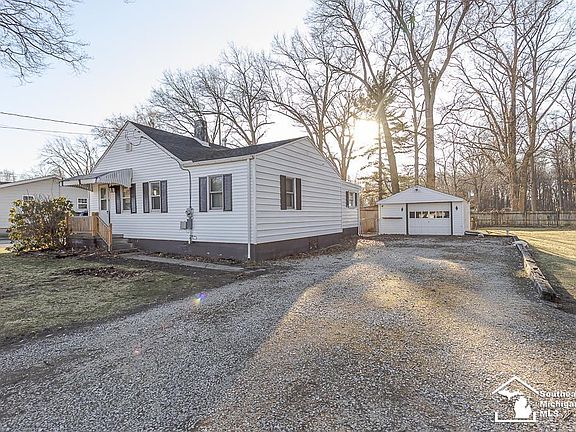 3rd image of 8037 Wiseman Rd
