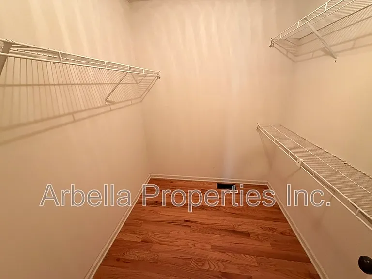 215 Radford Dr — Photo 16