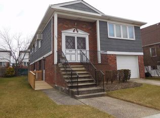 460 Beach 125th St, Far Rockaway, NY 11694