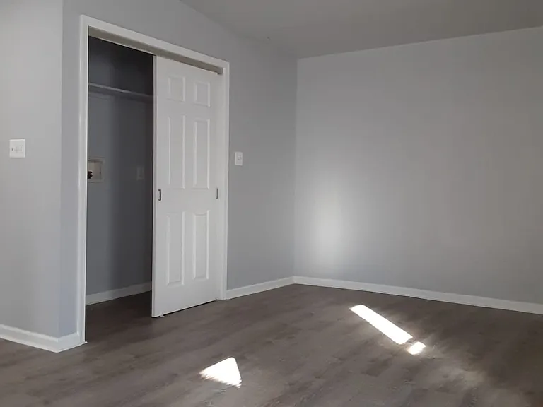 4927 Knox St #2 — Photo 31