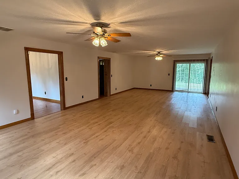 1087 Pea Ridge Rd — Photo 10