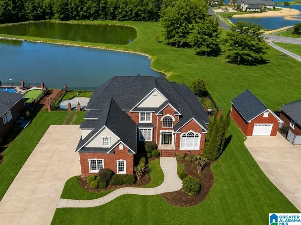 299 Marsh Ln, Oxford, AL 36203