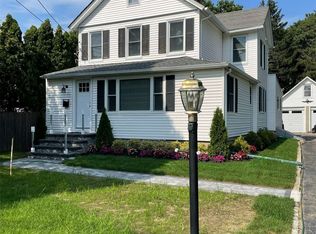 50 Spring Rd, Huntington, NY 11743