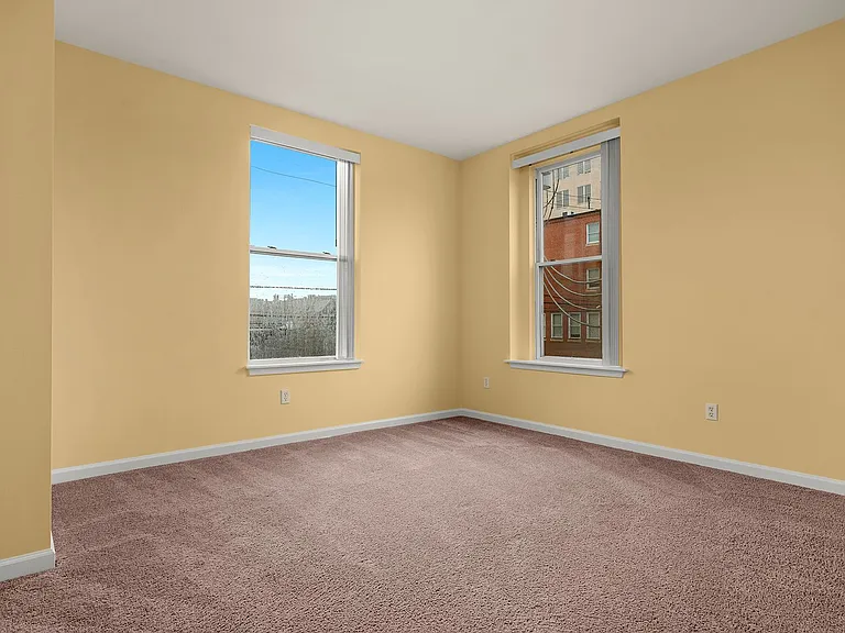 2300 N Calvert St — Photo 25