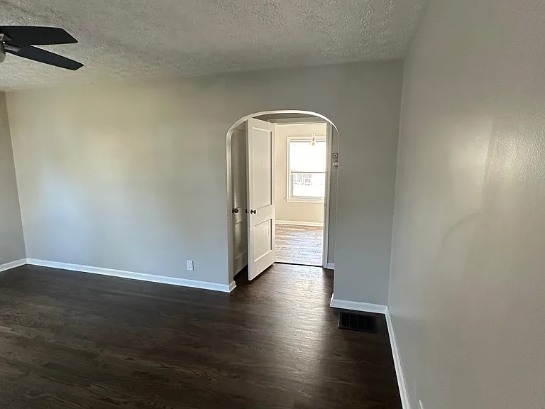 387 E Royal Forest Blvd — Photo 24