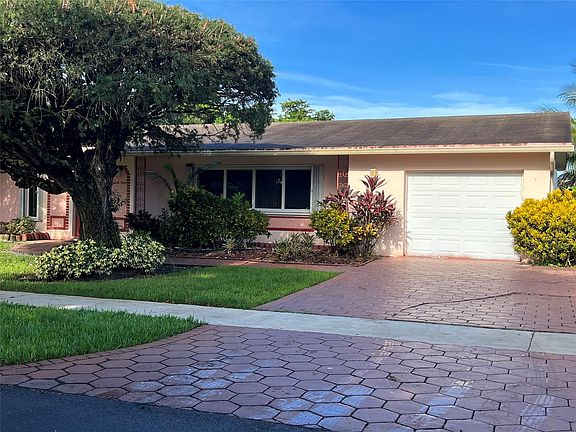 4th image of 1840 NW 105th Avenue