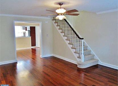 3rd image of 322 E Gorgas Ln