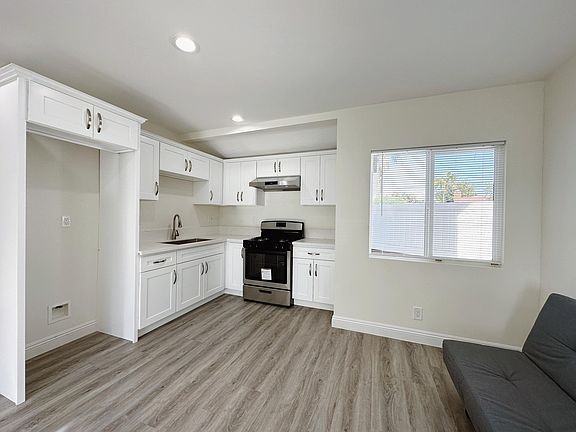 5th image of 752 N Orcutt Dr #1/2