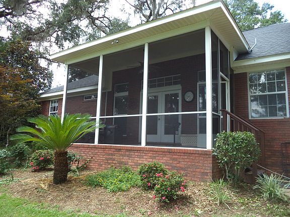 Rear Screend Porch