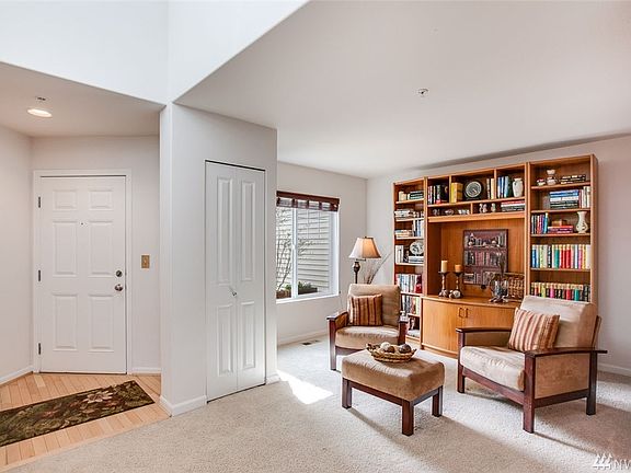 5th image of 5909 Panorama Dr SE APT 18-102