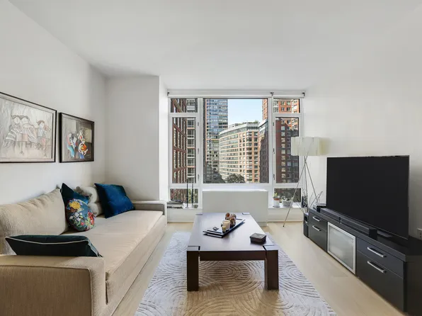 210 Warren St, New York, NY