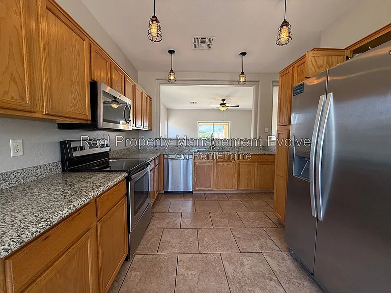 15361 W Port Au Prince Ln — Photo 8