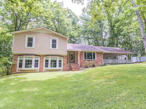 619 Twin View Cir, Selmer, TN 38375