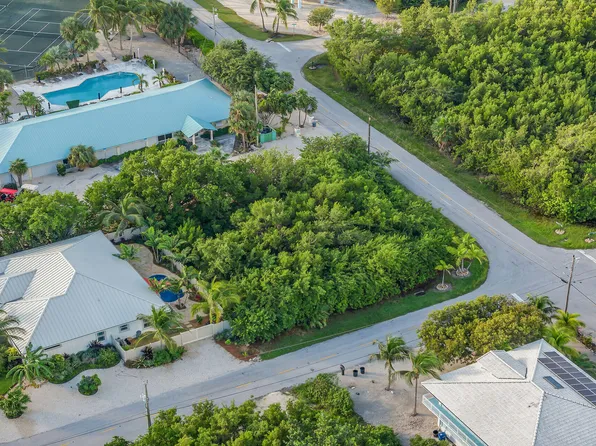 6 Nassau St, Marathon, FL 33050