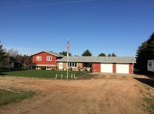 3711 114th Ave SW, Dickinson, ND 58601