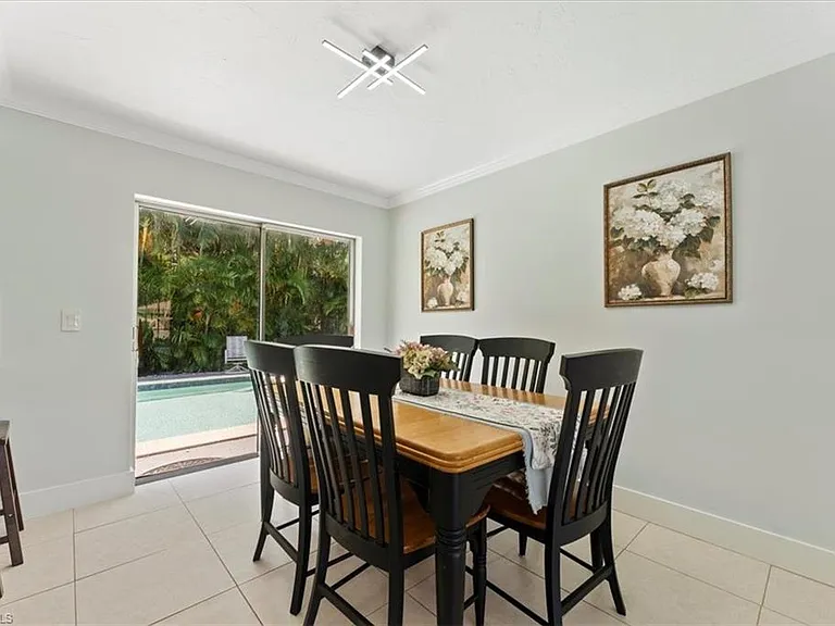 2250 Poinciana St — Photo 12