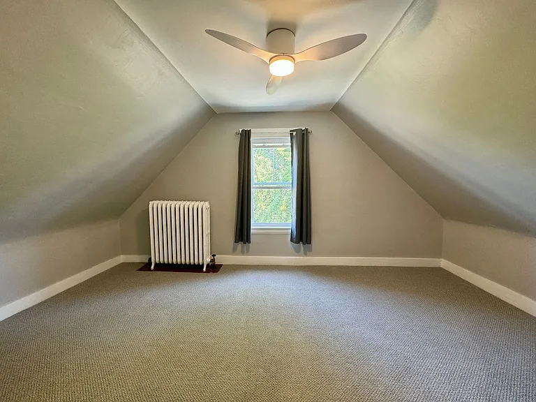 286 Pine St — Photo 12