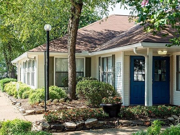 3rd image of 3860 Eaglewood Dr