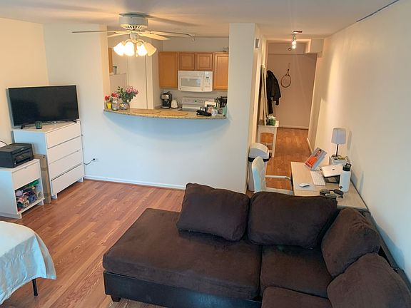 4th image of 345 N La Salle Dr APT 2704